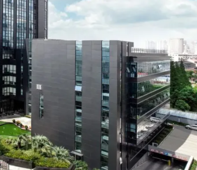 2025年企业新媒体平台搭建技术选型与成本控制分析